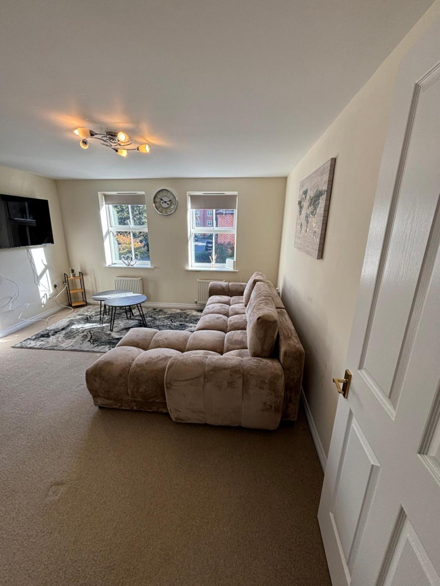 West Bridgford Luxury Balcony Apartment *