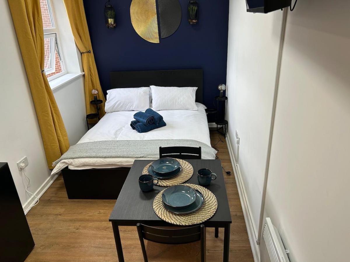 Apartment Close To The Centre Self Contained *