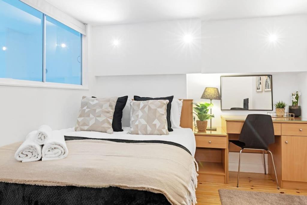 Spacious 3 Bedroom In Prime Location Apartment