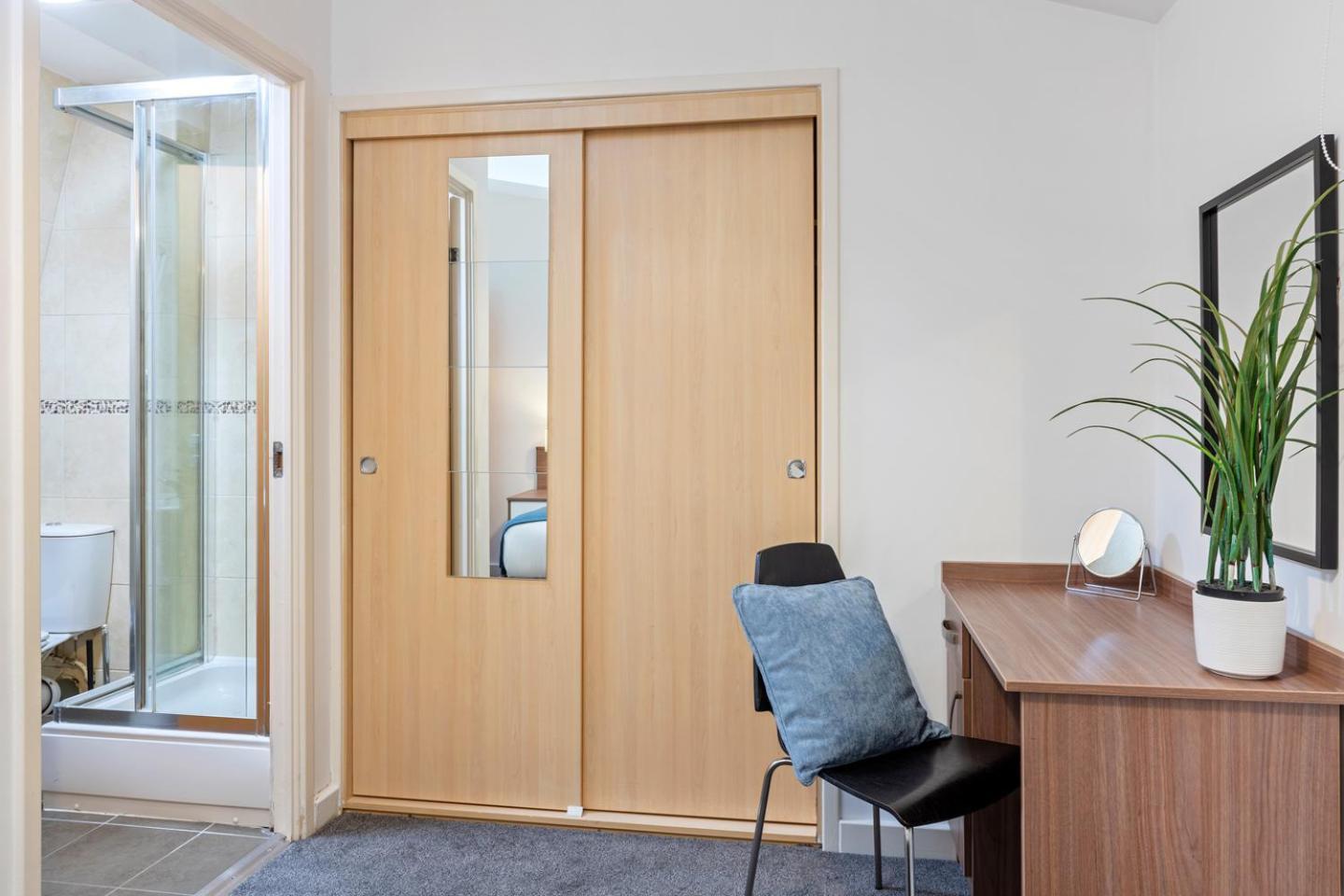 4 Bedroom Penthouse And Free Parking * Nottingham