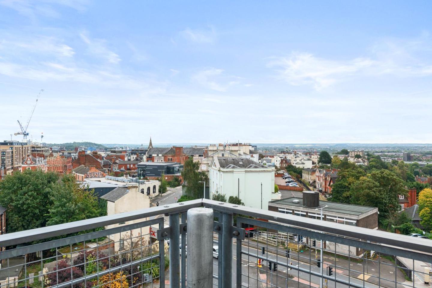 4 Bedroom Penthouse And Free Parking Apartment