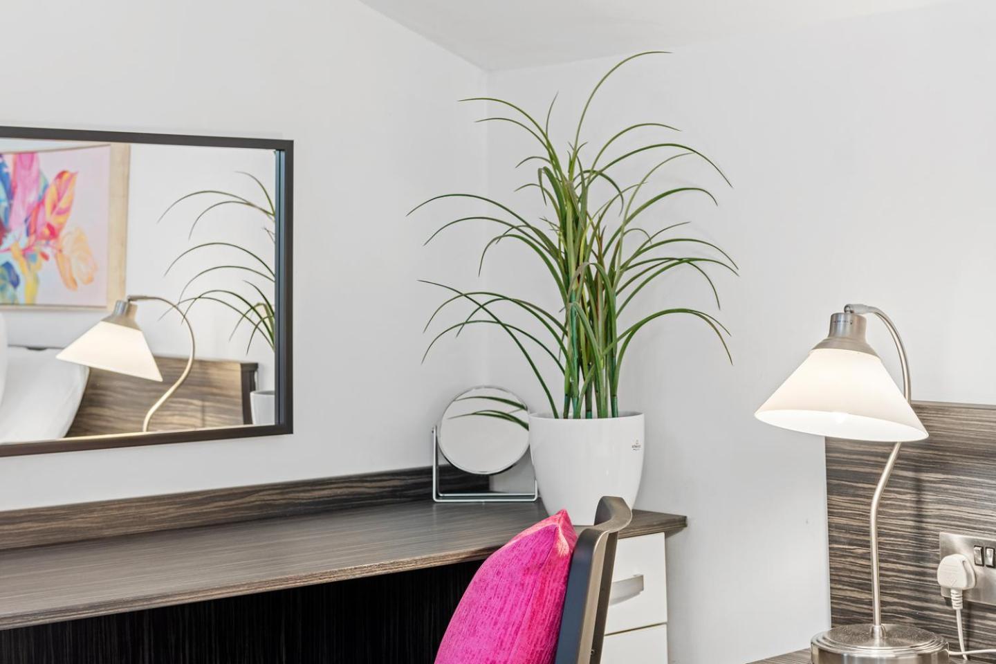 4 Bedroom Penthouse And Free Parking Apartment