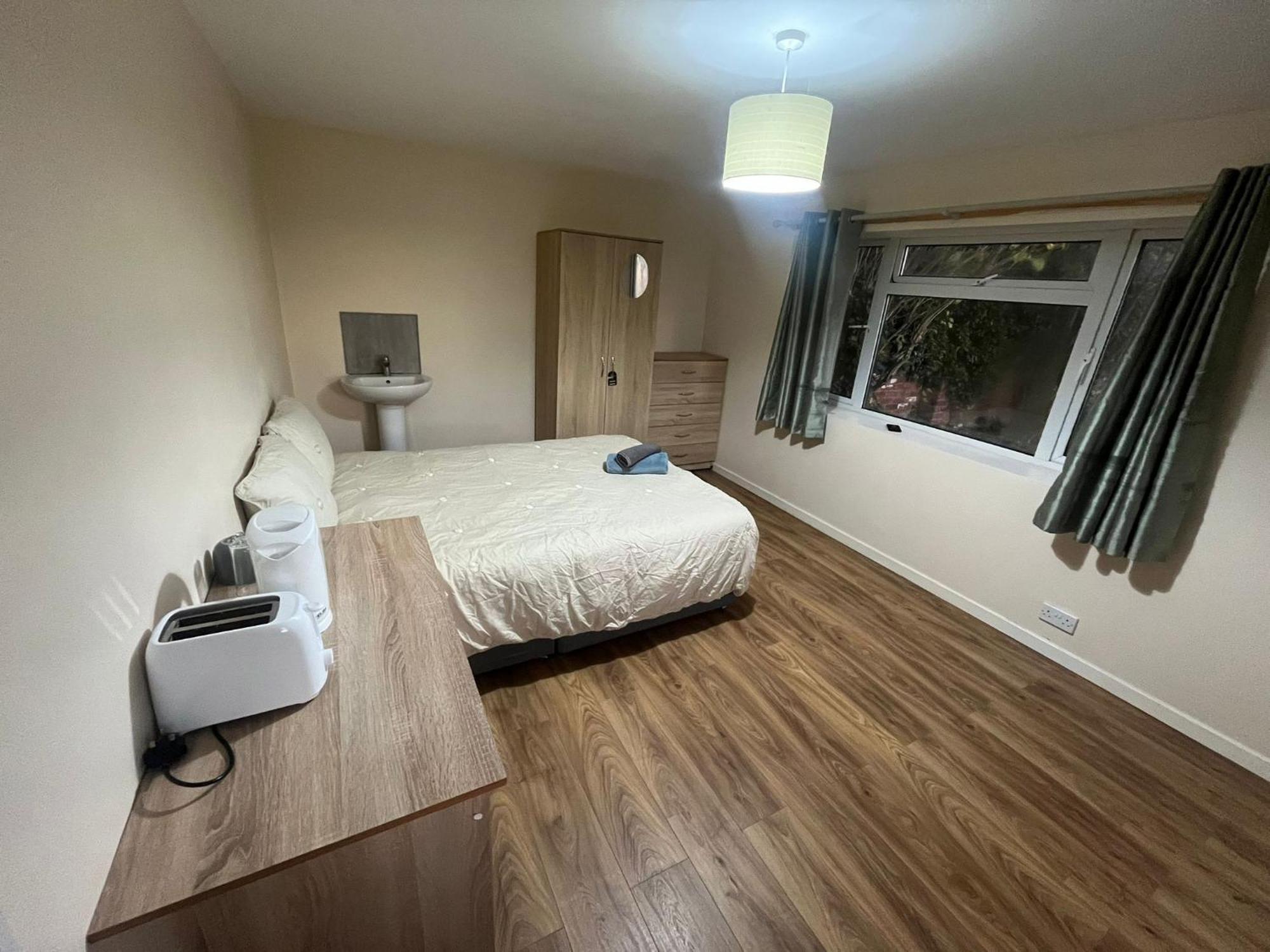 Homestay 59 Big Db Shared Bathroom & Kitchen Nottingham