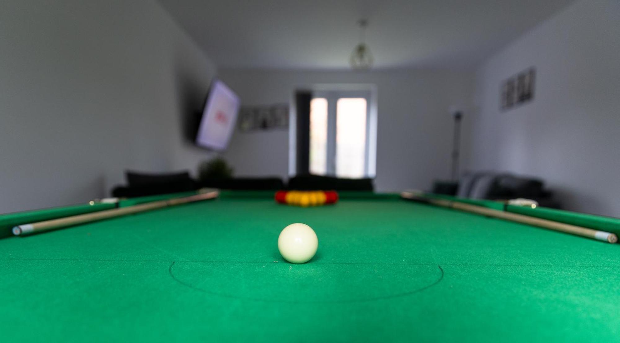 Spacious 4-bedroom Near Centre With Parking Holiday home