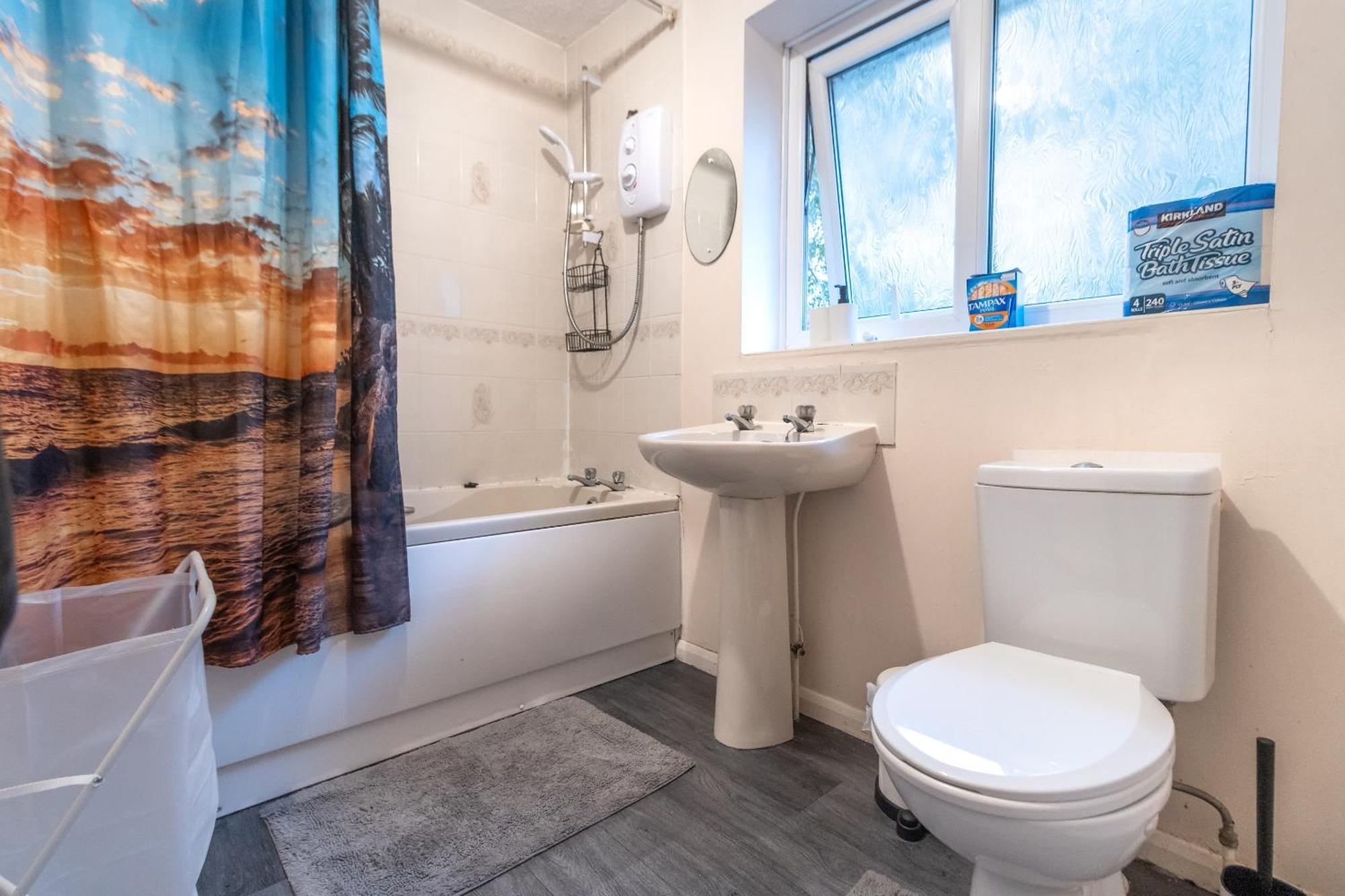 Apartment Cosy Deluxe 3 Bed House - Free Parking - Sleeps 9