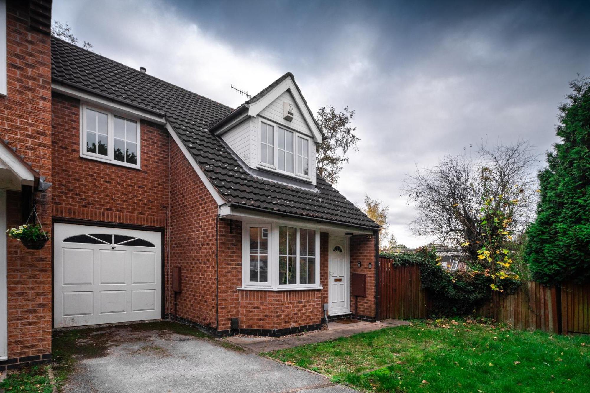 Cosy Deluxe 3 Bed House - Free Parking - Sleeps 9 Apartment Nottingham