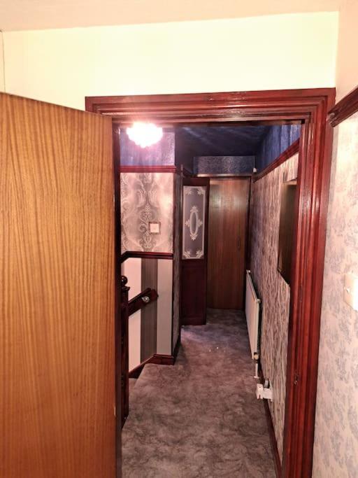 Apartment Away From Home, Gedling, Near *