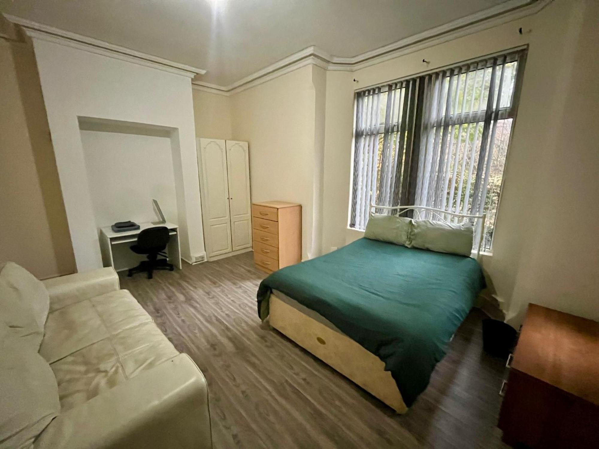 Db 2 Minutes Walk From Trent University Homestay Nottingham