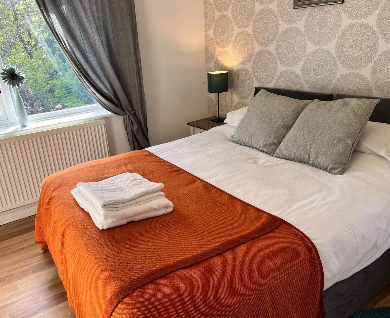 Holiday home Impeccable 3-bed House In Free Parking Nottingham