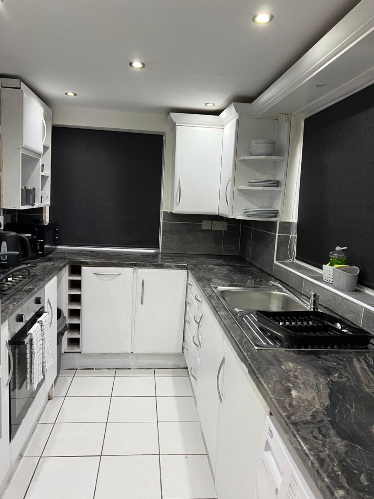 Apartamento Lausory King Bed Living Your Luxe Away *
