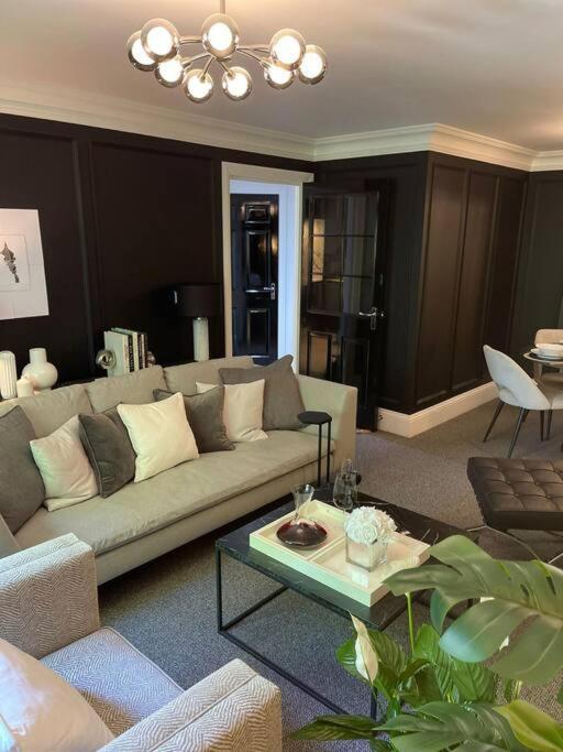Luxury Duplex Edwalton Apartment *