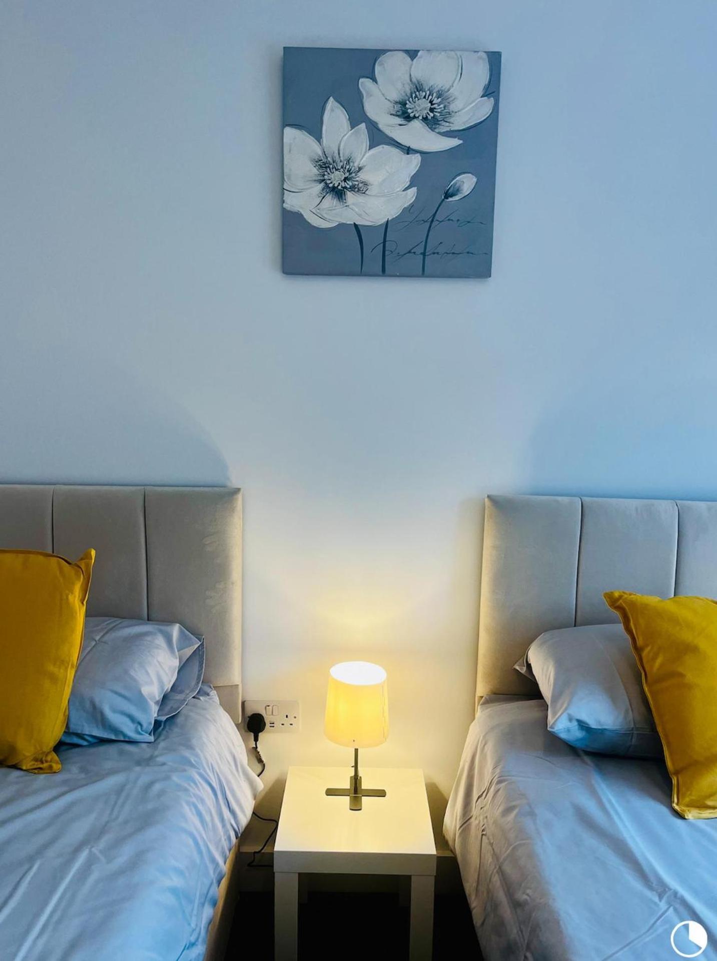 Apartment Chic Newly Built - *