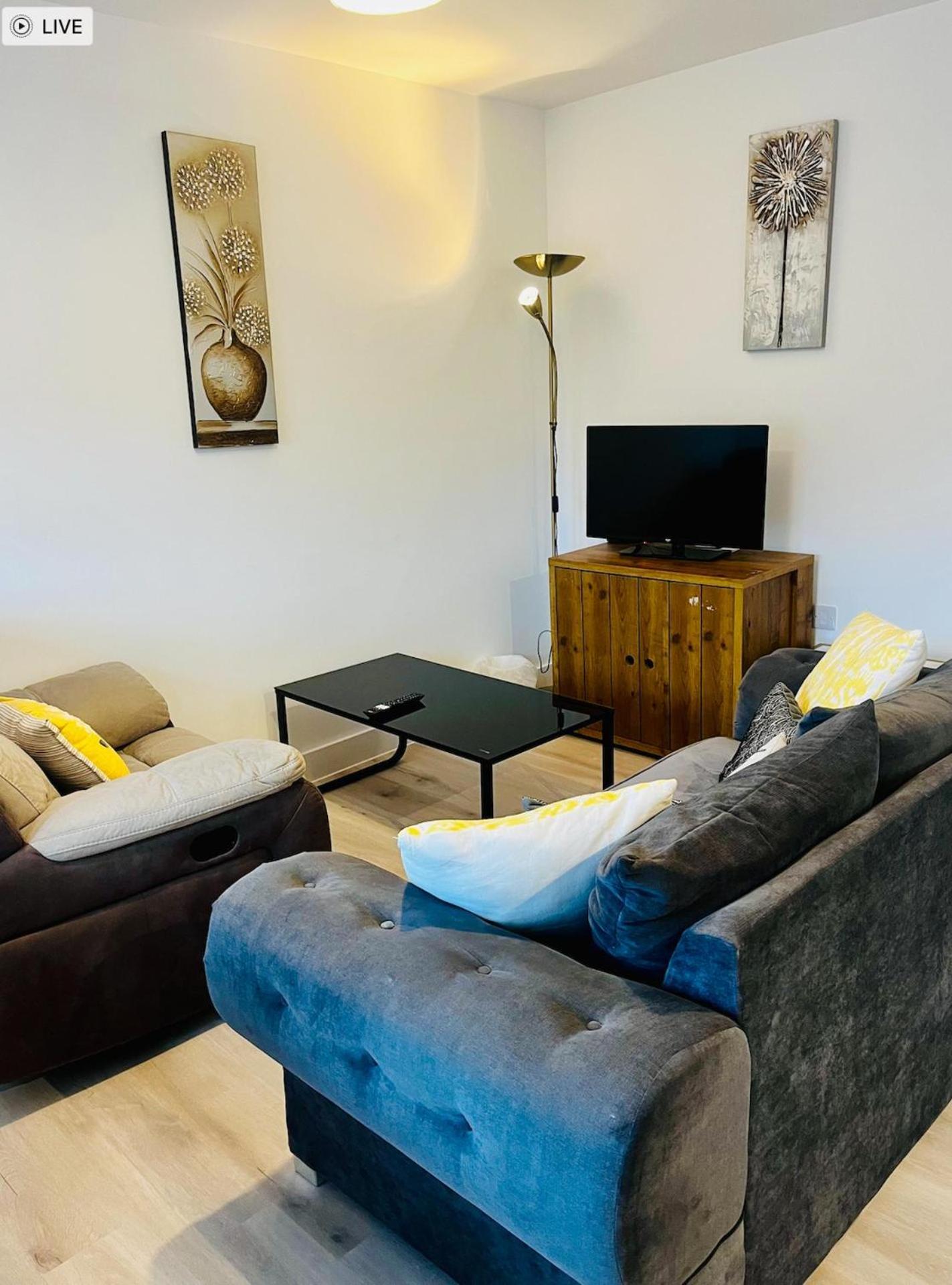 Chic Newly Built - Apartment *
