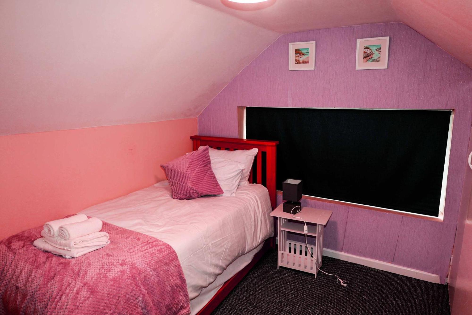 Lausory King Bed Living Your Luxe Away Apartment