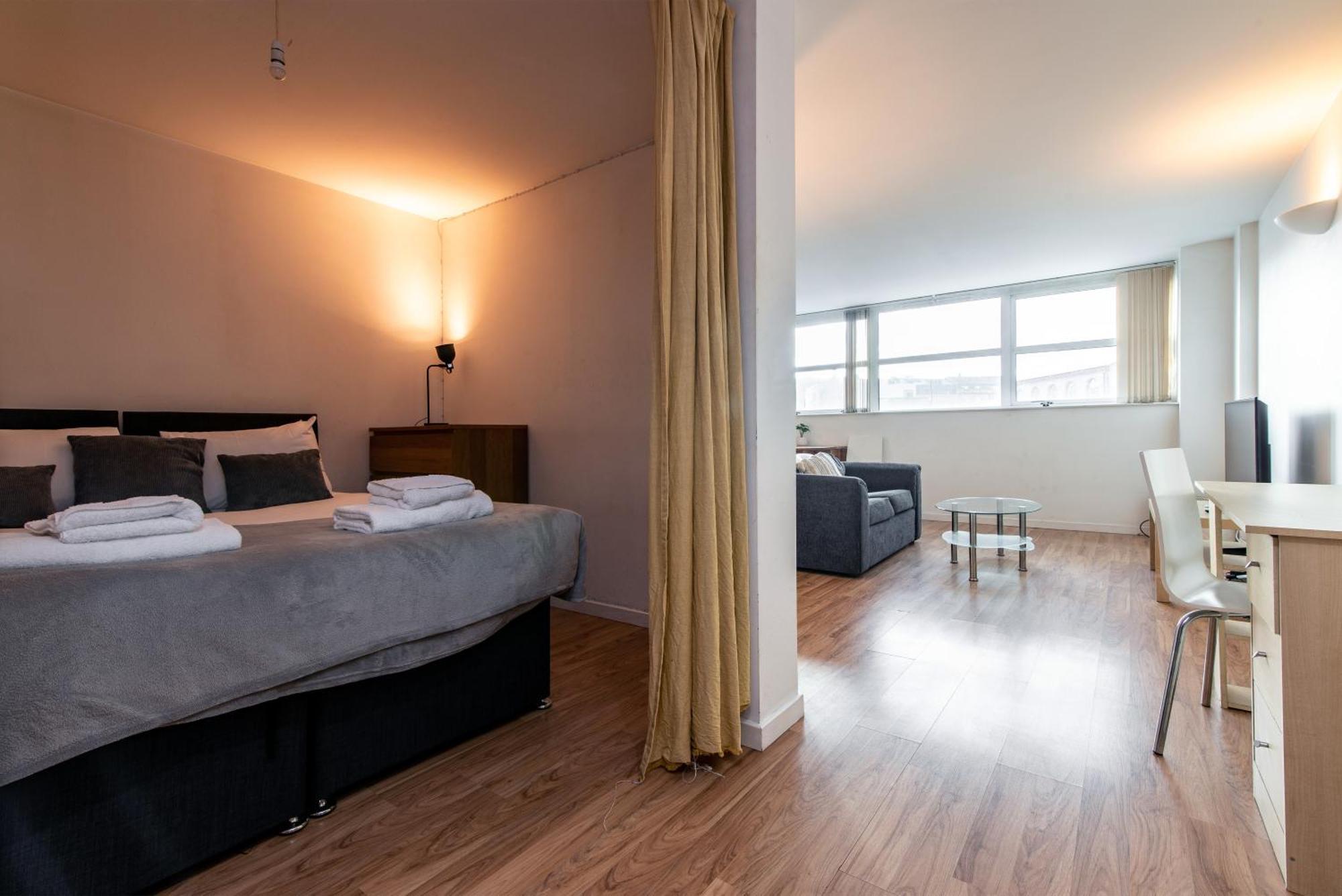 1 Bedroom In Centre, Close To Motorpoint Arena Apartment *