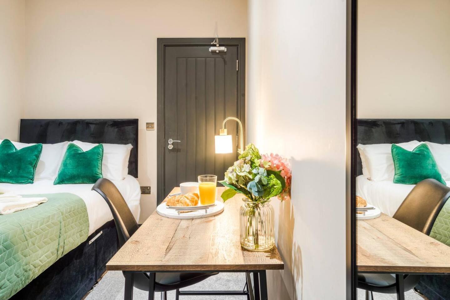 2br Flat Wi-fi Parking Sleeps Nottingham
