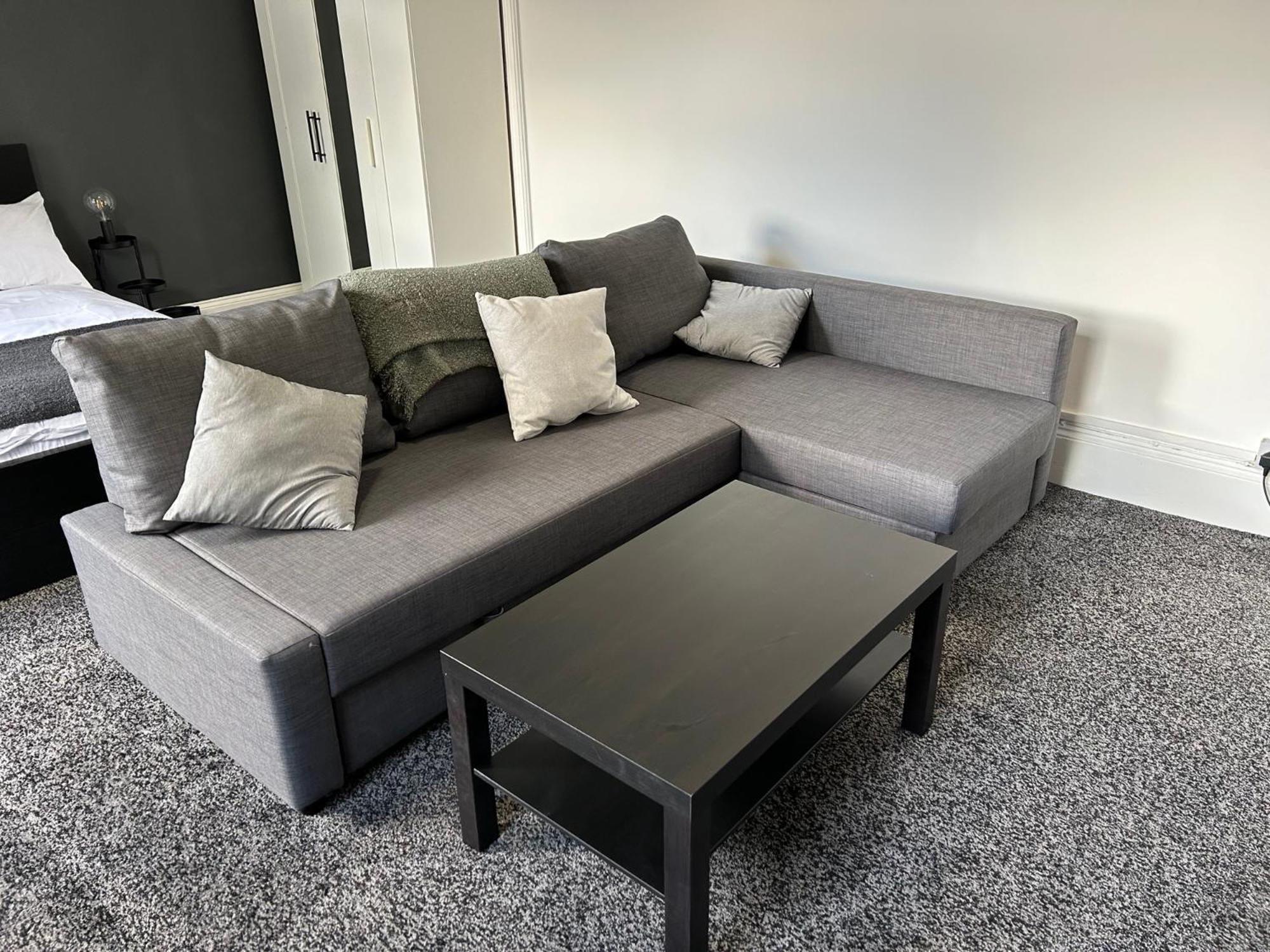 Apartment Flat *