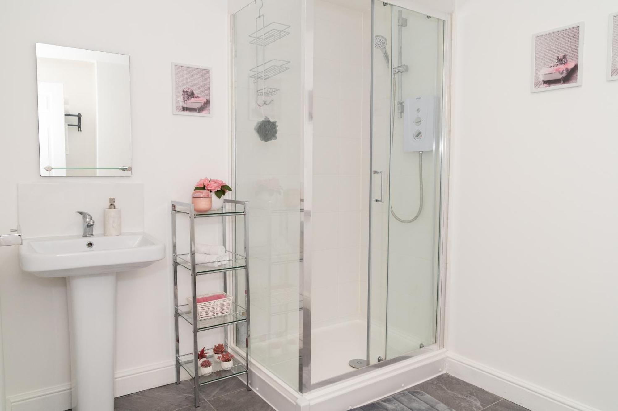 Apartment Charming In Location With Free Parking, Fast Wifi And Smarttv By Yoko