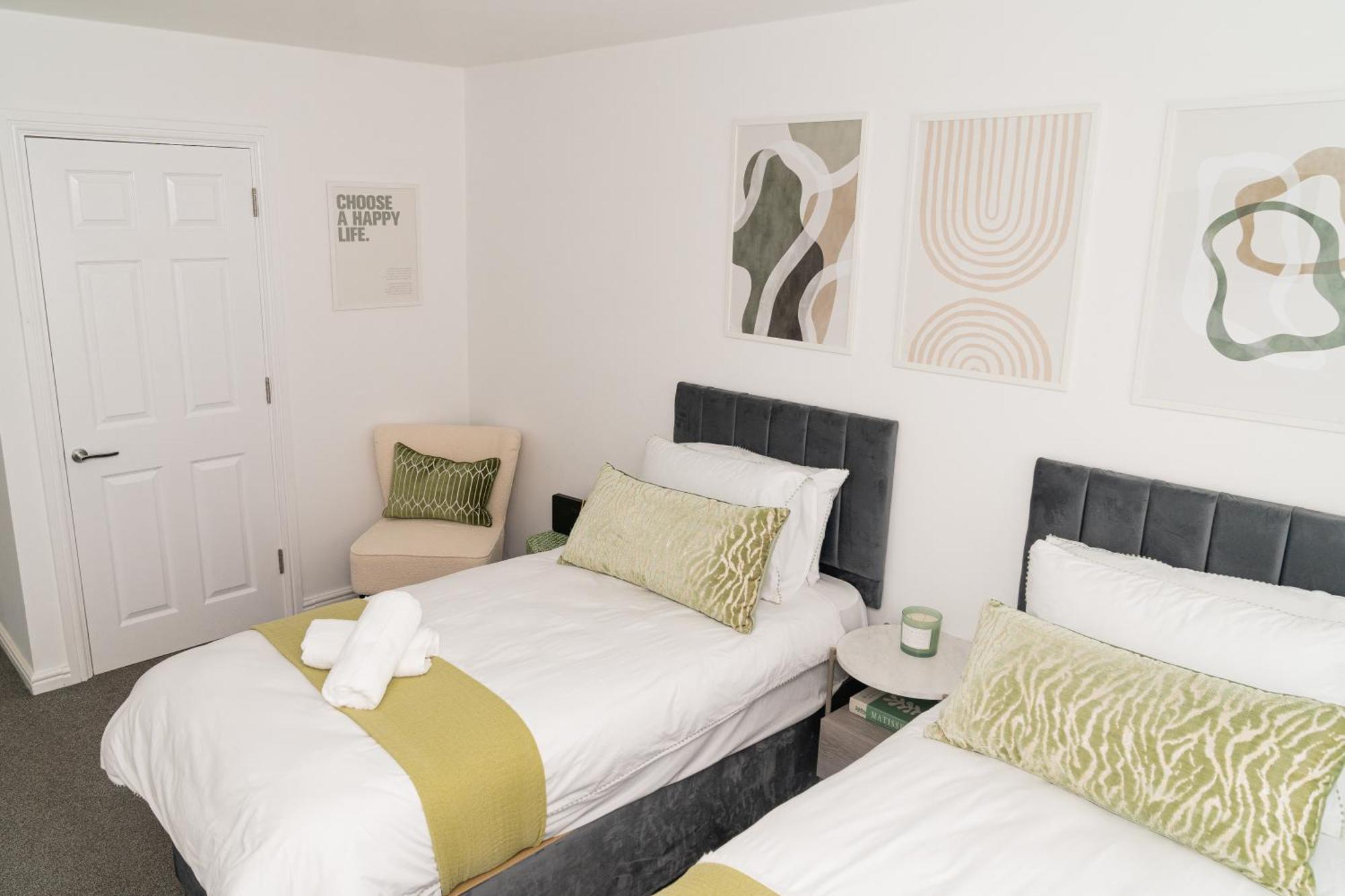 Charming In Location With Free Parking, Fast Wifi And Smarttv By Yoko Apartment *