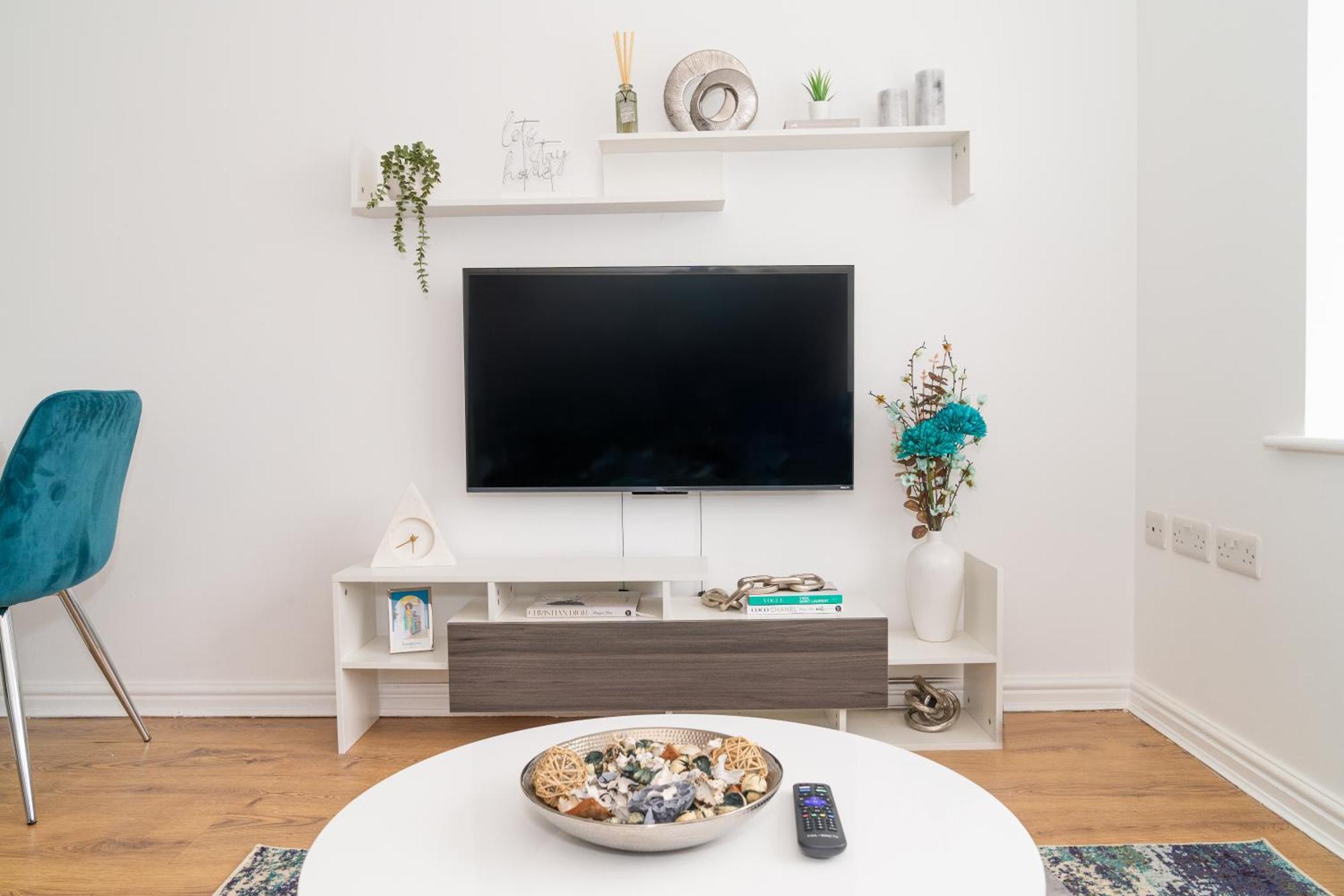 Charming In Location With Free Parking, Fast Wifi And Smarttv By Yoko Apartment