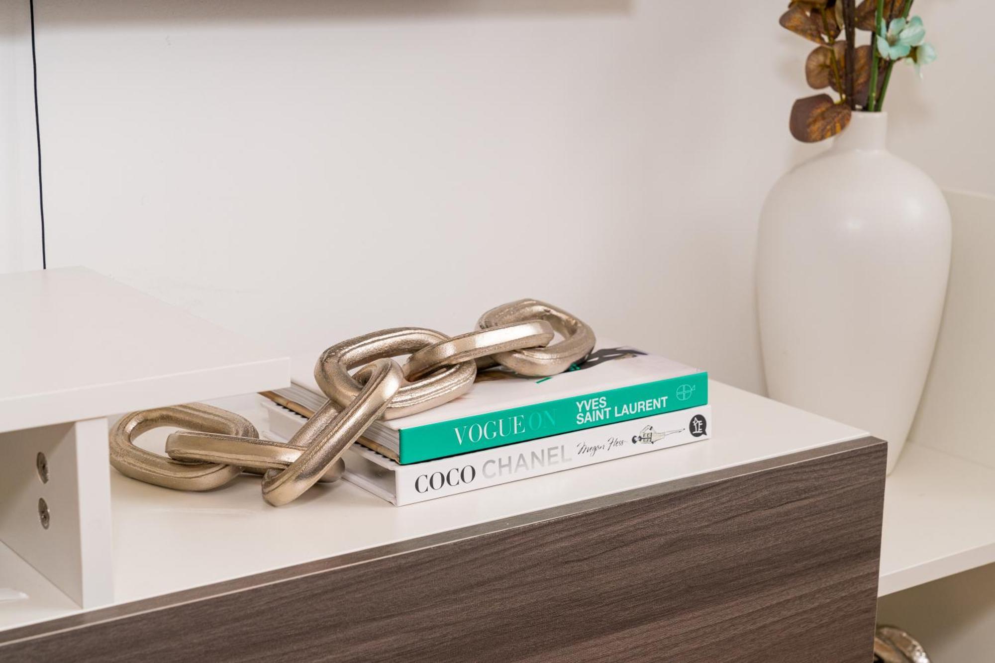 Apartment Charming In Location With Free Parking, Fast Wifi And Smarttv By Yoko *