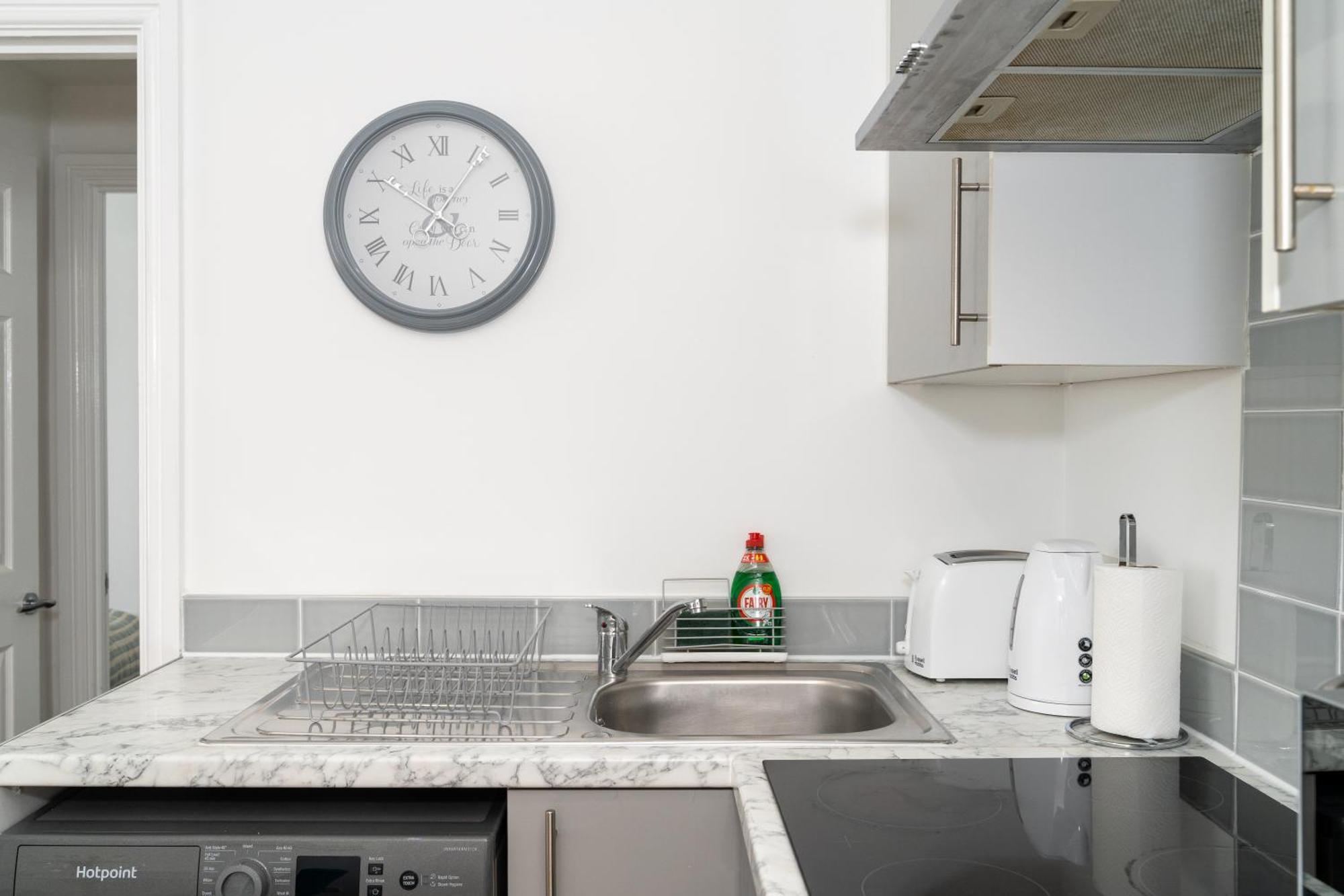 Apartment Charming In Location With Free Parking, Fast Wifi And Smarttv By Yoko *