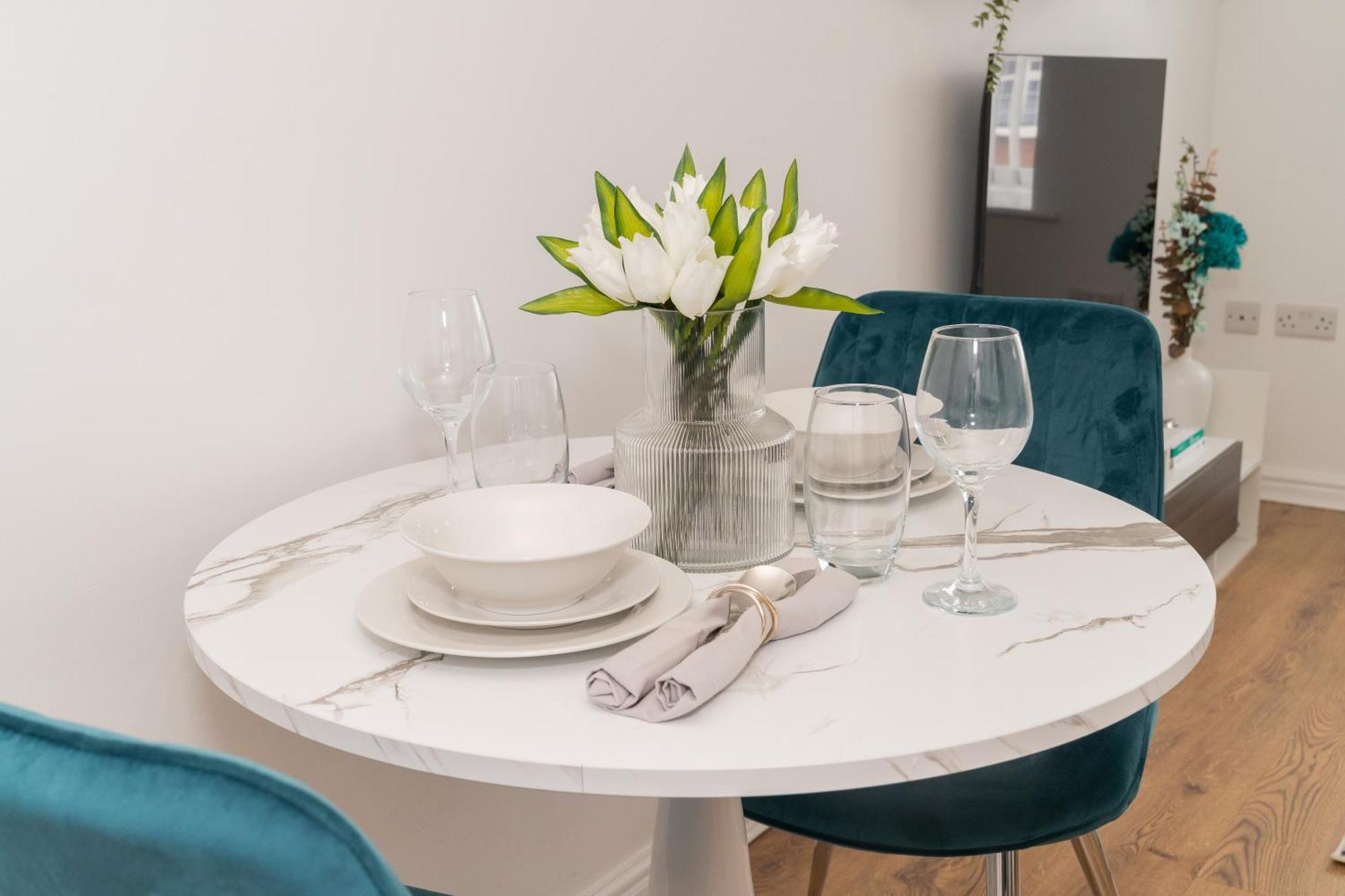 Charming In Location With Free Parking, Fast Wifi And Smarttv By Yoko Apartment Nottingham