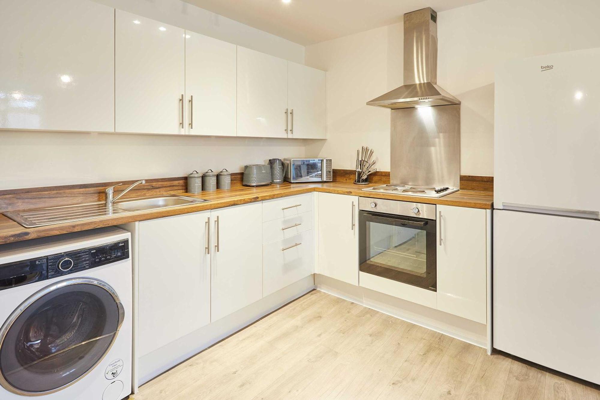 Apartment Host & - Holland Nottingham