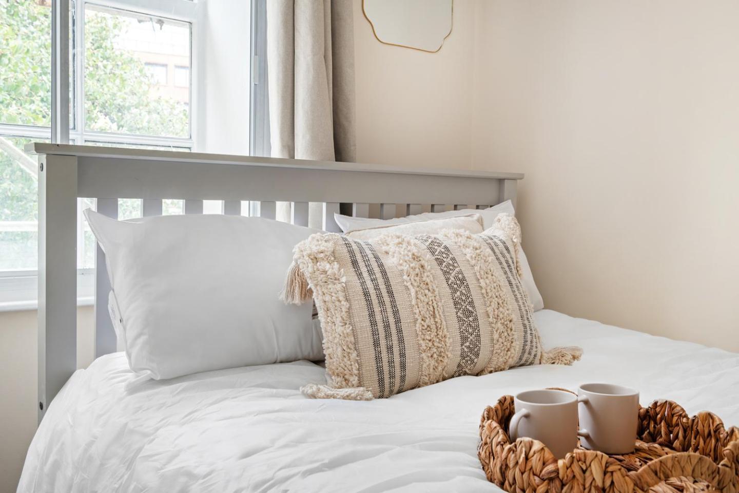Stylish 3-bed In Nottingham