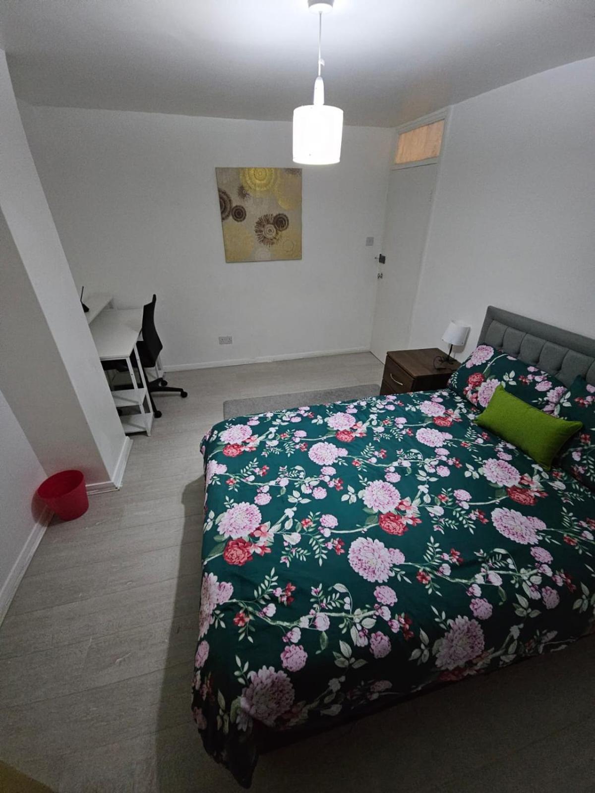 Spacious Double 2 Guest house