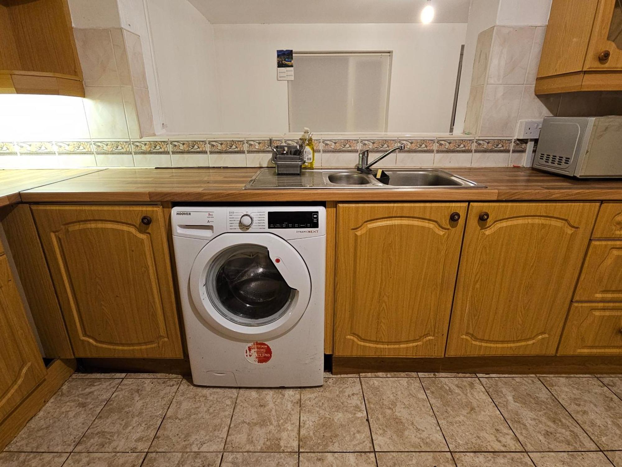 Spacious Double 2 Guest house
