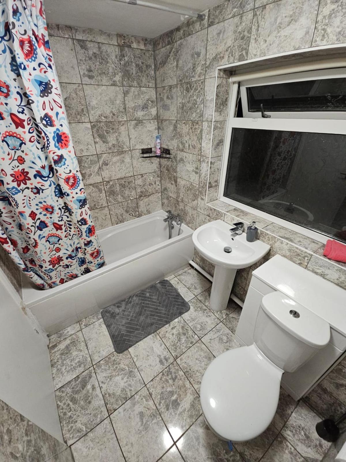 Guest house Spacious Double 2 *