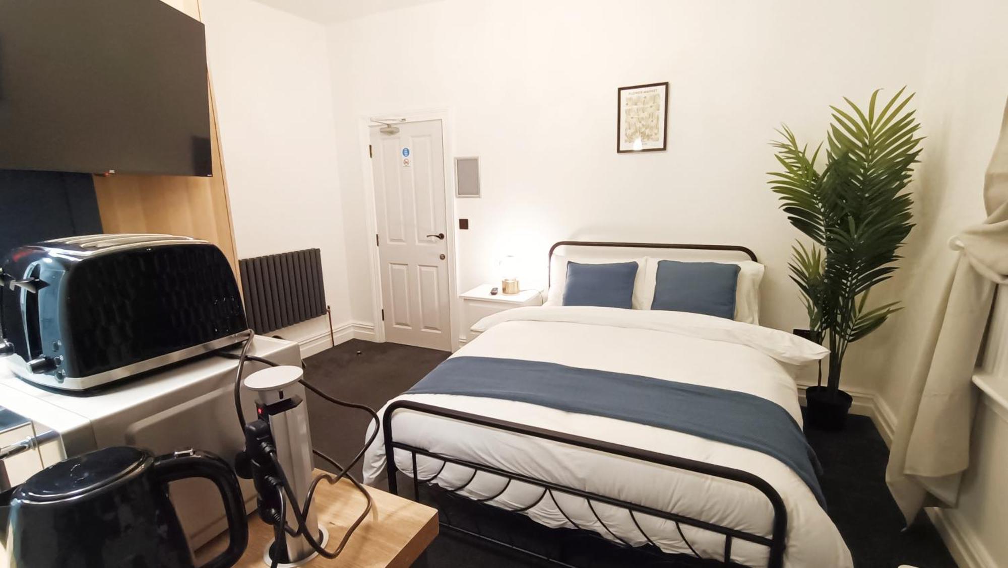 110 Fulforth Street * Nottingham