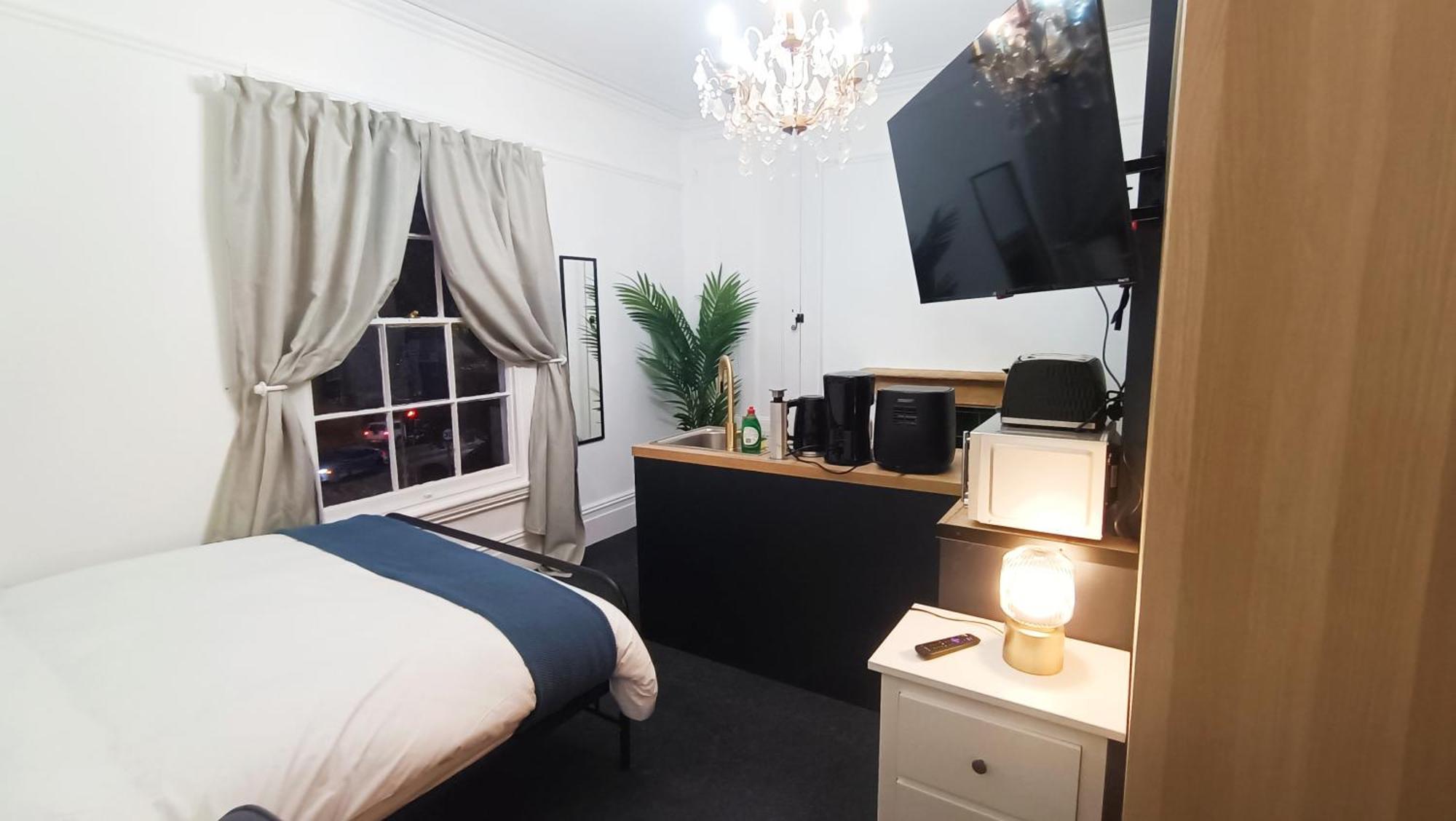 110 Fulforth Street Apartment *