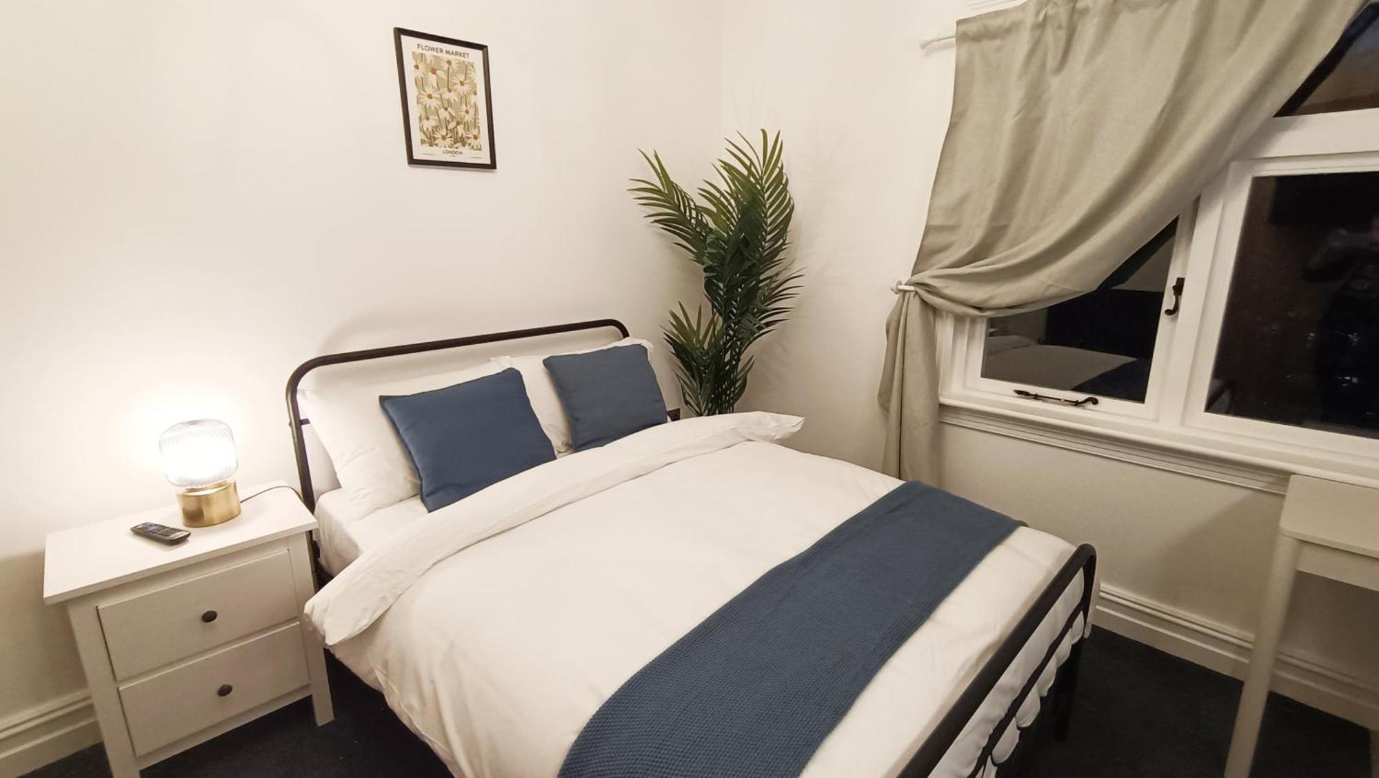 110 Fulforth Street Apartment *