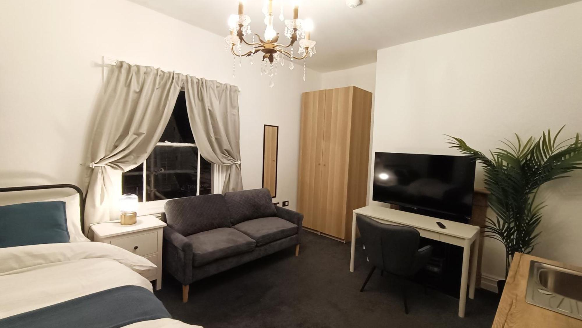 110 Fulforth Street Apartment *