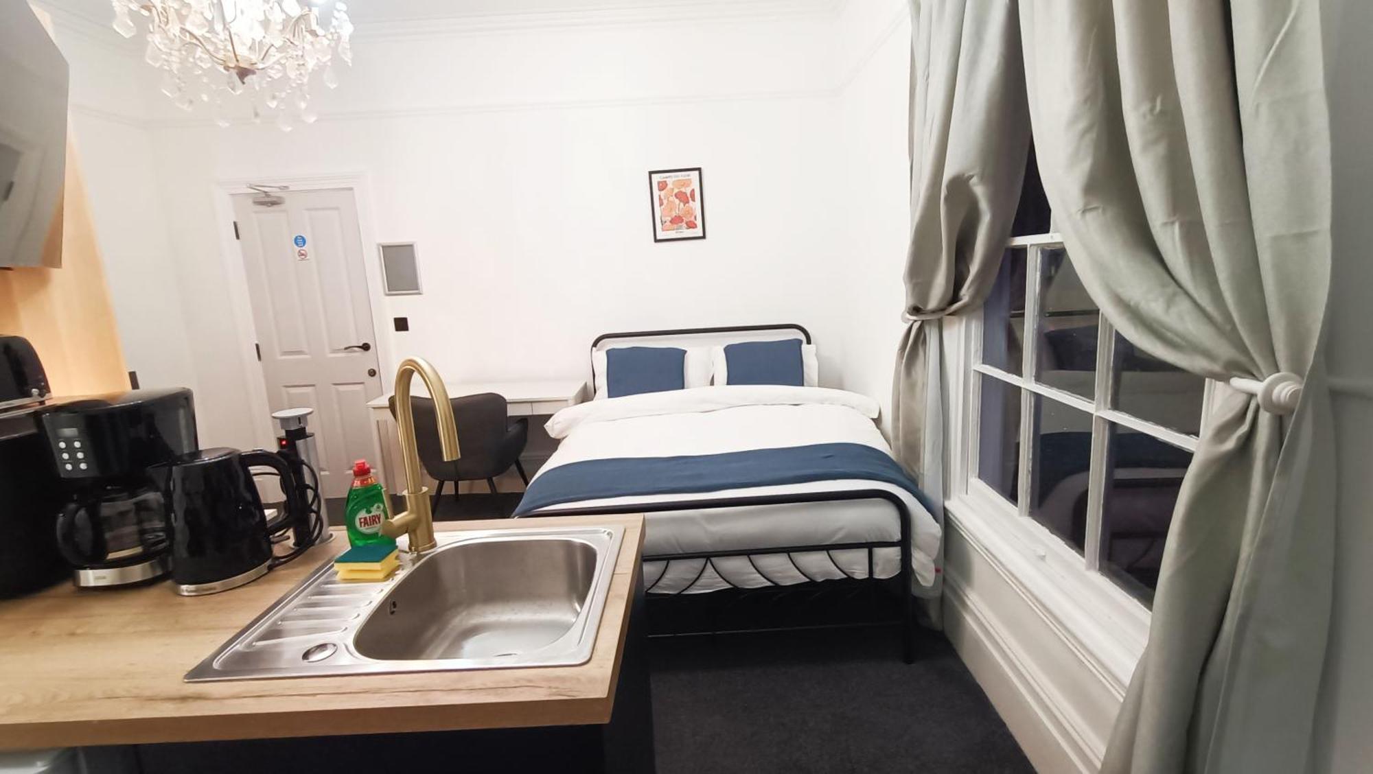 110 Fulforth Street * Nottingham