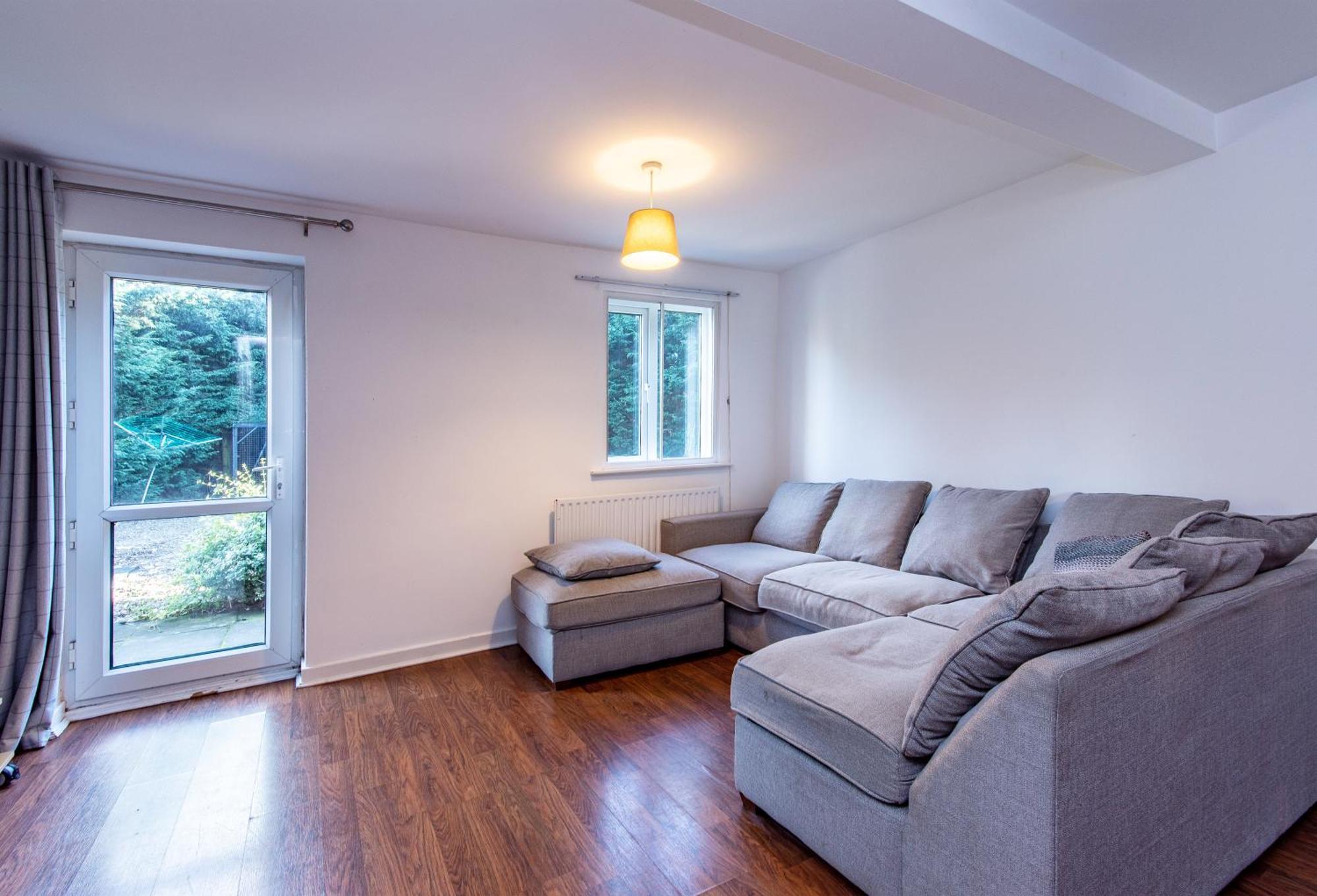 Spacious 6 Bedroom House - Ideal For Contractors * Nottingham