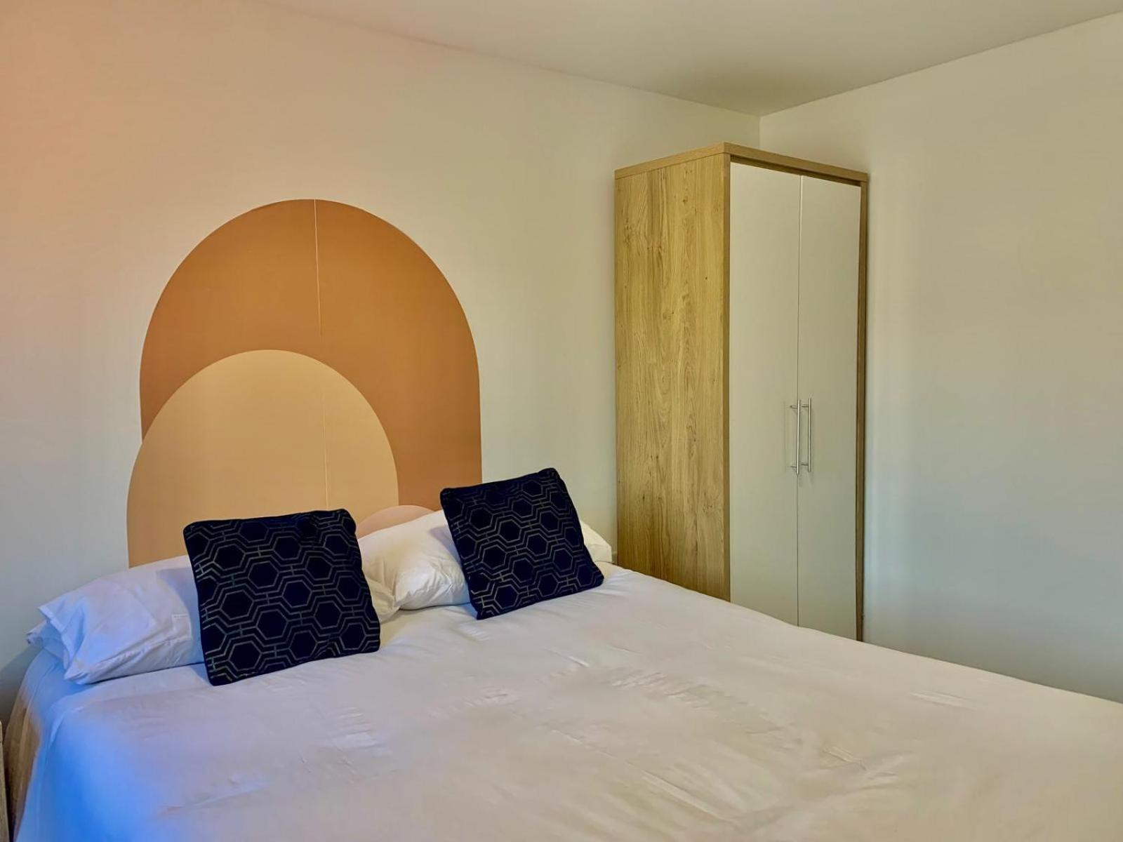 M4m Rooms- Ng7 6pd 1