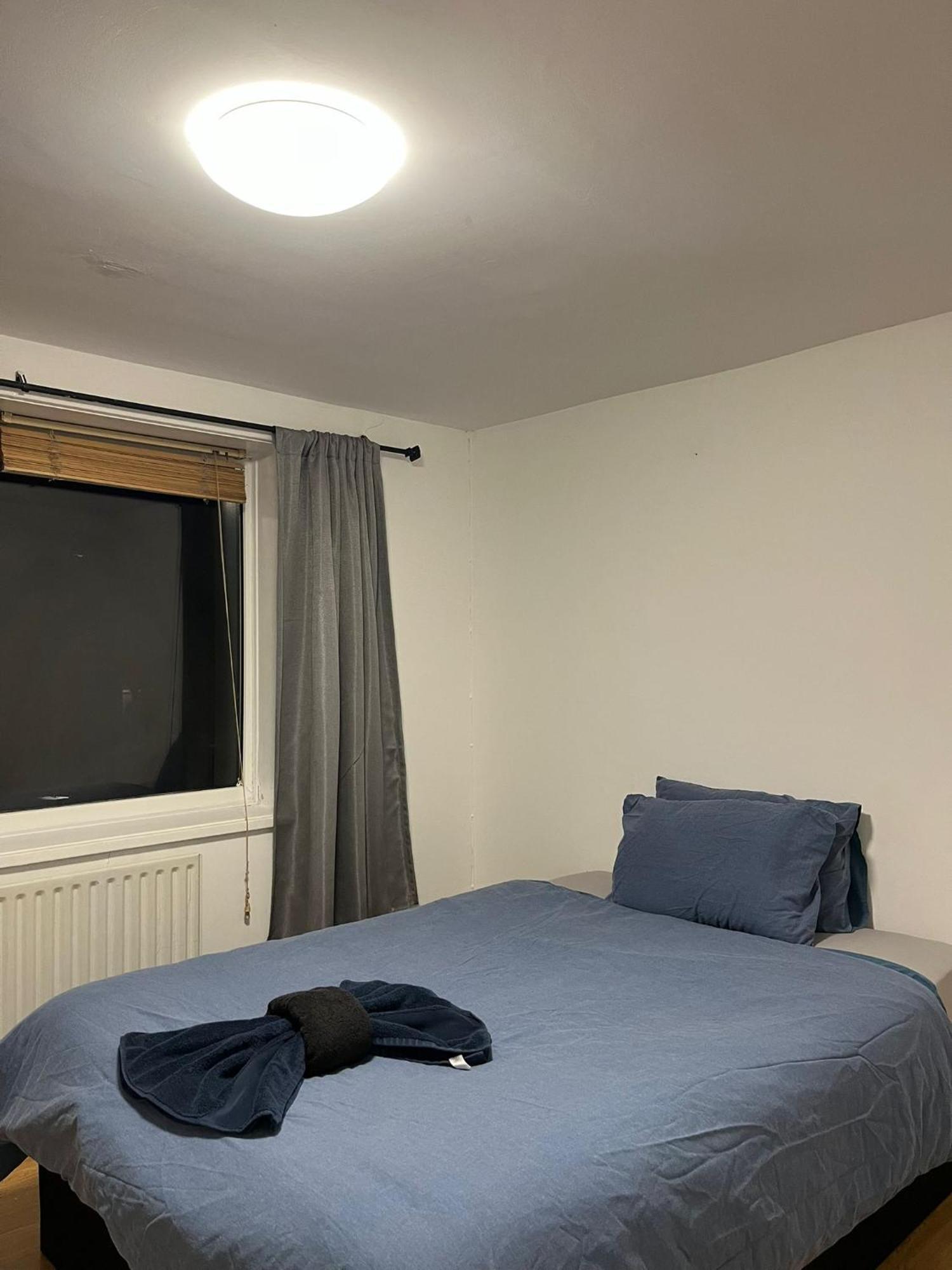 Nice Three Bedroom House Near Beeston Railway Station Holiday home