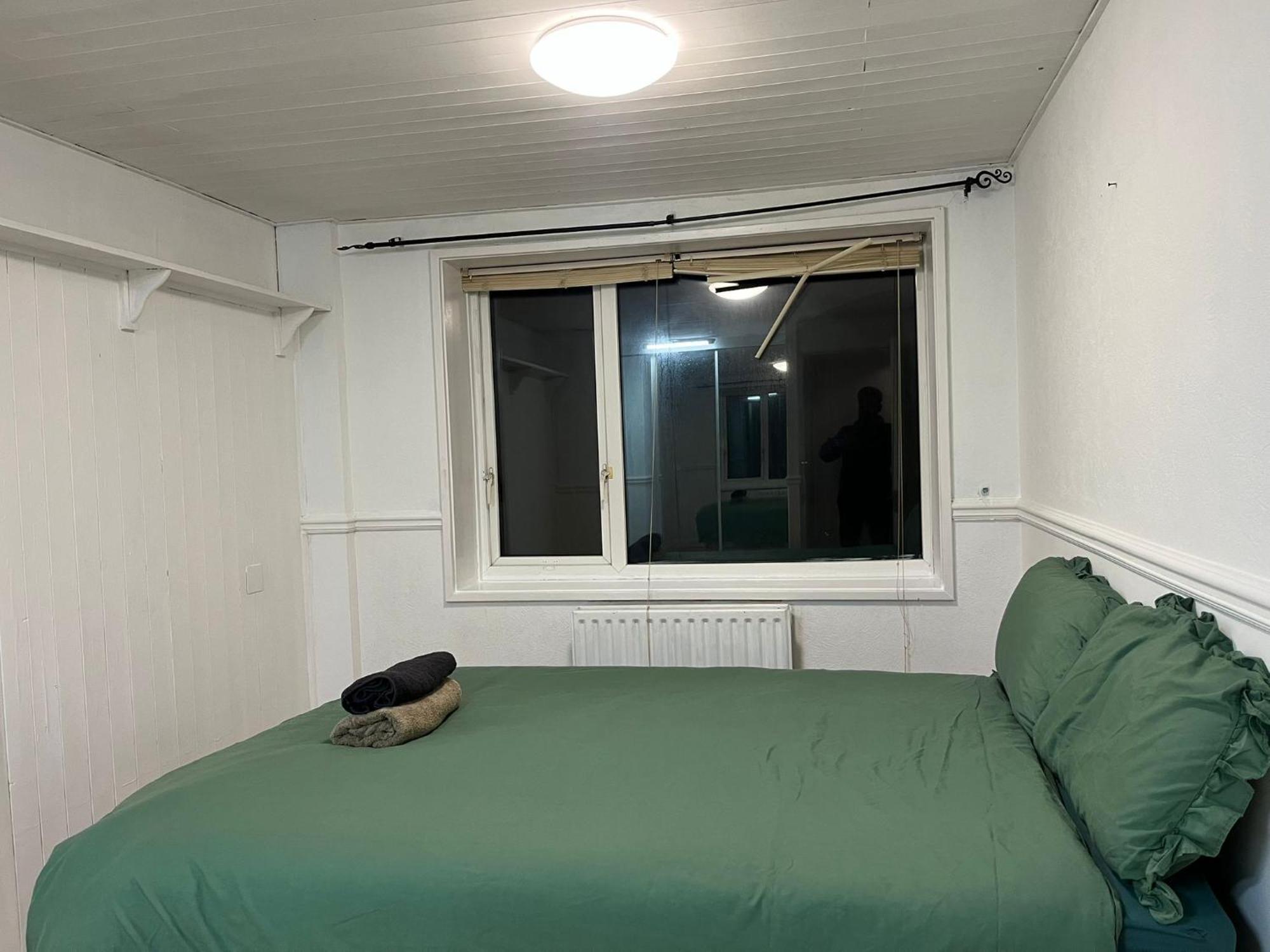 Holiday home Nice Three Bedroom House Near Beeston Railway Station