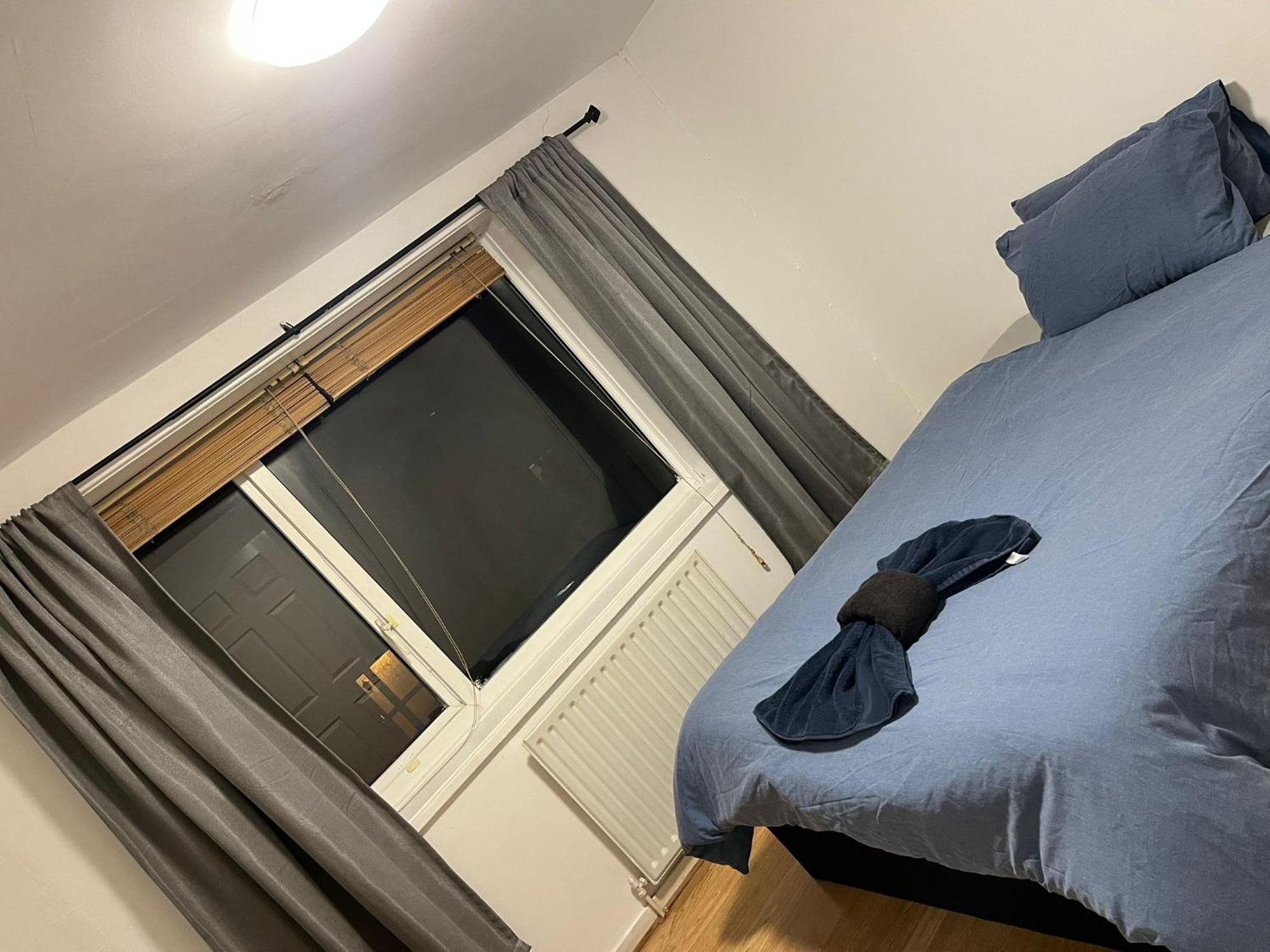 Holiday home Nice Three Bedroom House Near Beeston Railway Station