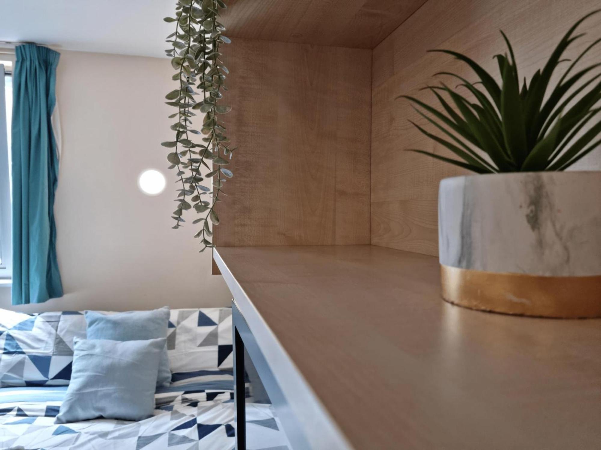 Apartment Trinity Square In Nottingham For Student Only *