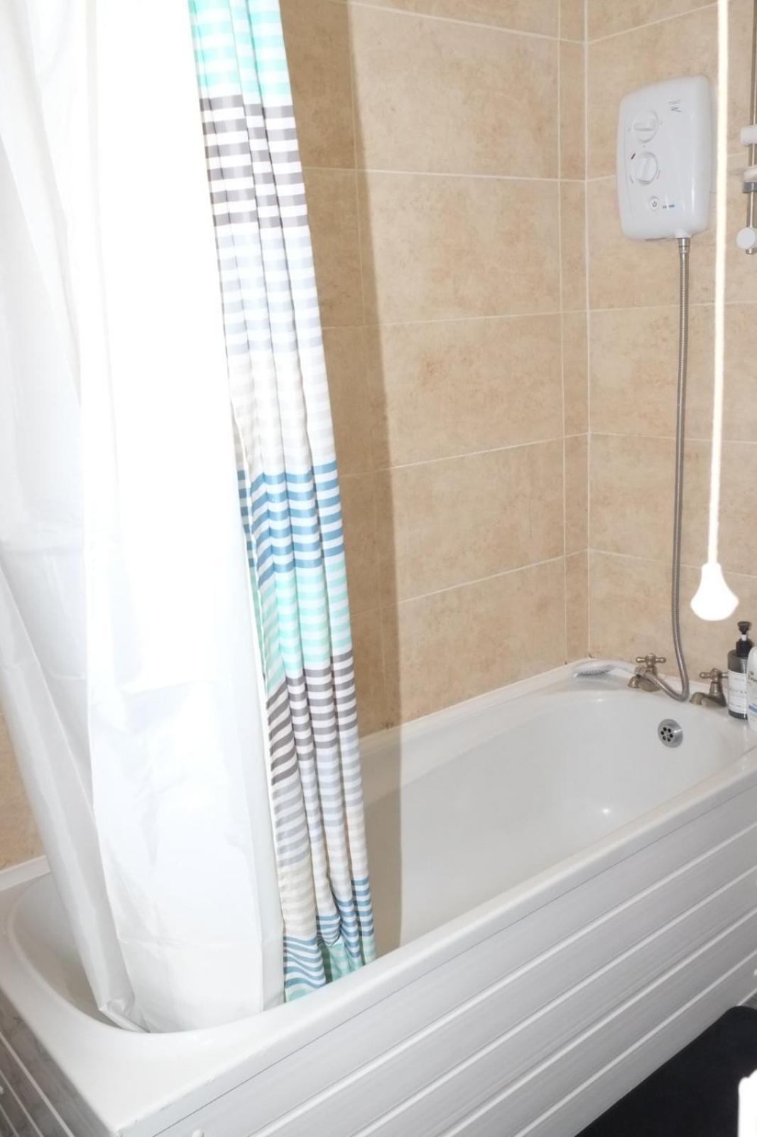 Apartment Lausory King Bed Living Your Luxe Away Nottingham