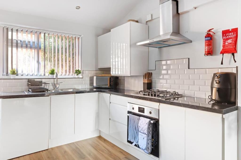 Holiday home Work & Explore - 3br - Free Parking