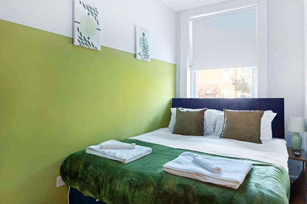 Work & Explore - 3br - Free Parking