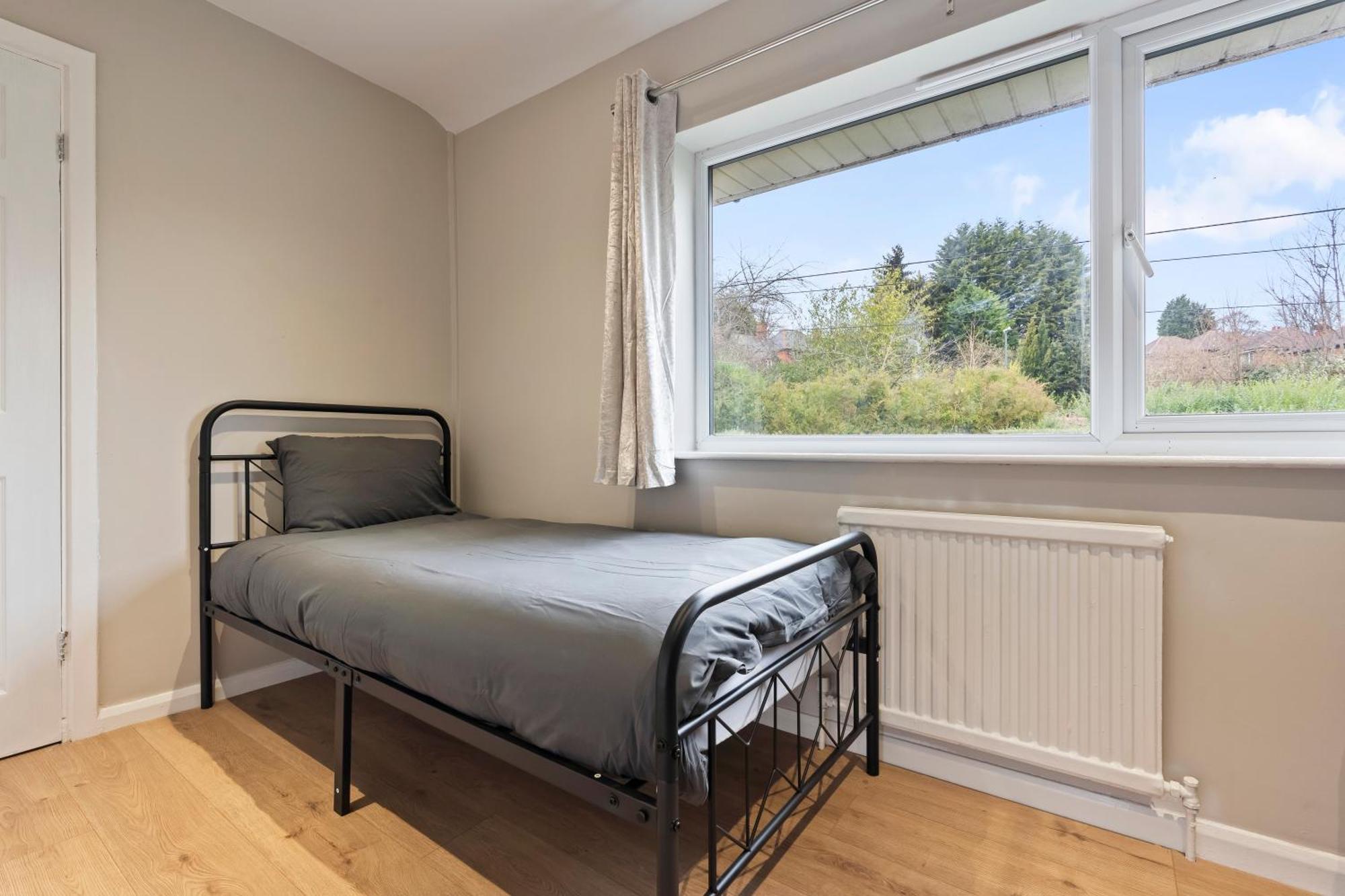 Rosie's House With Drive Parking Holiday home Nottingham