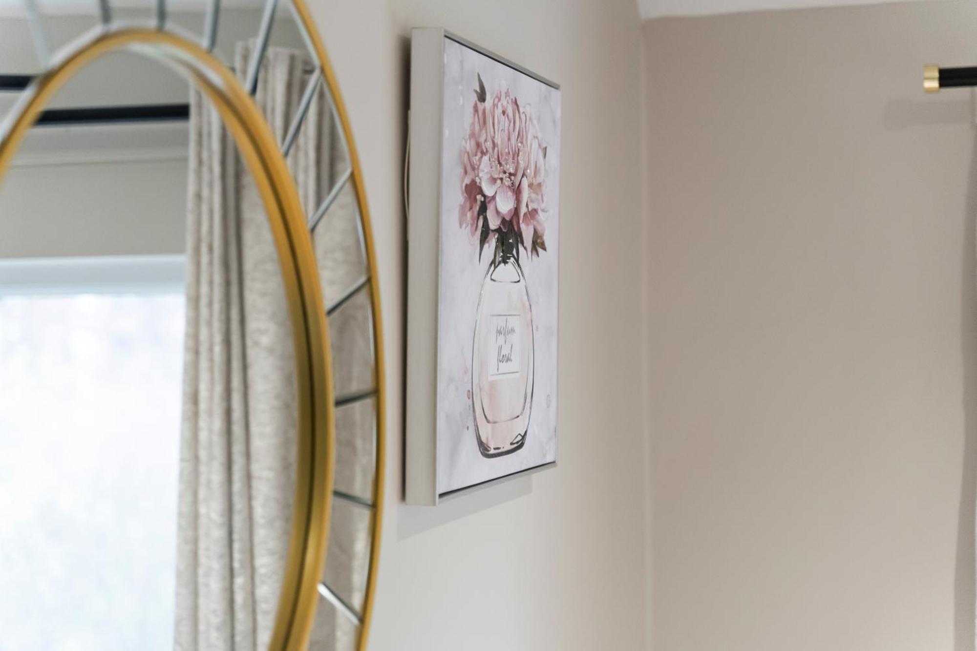 Rosie's House With Drive Parking * Nottingham