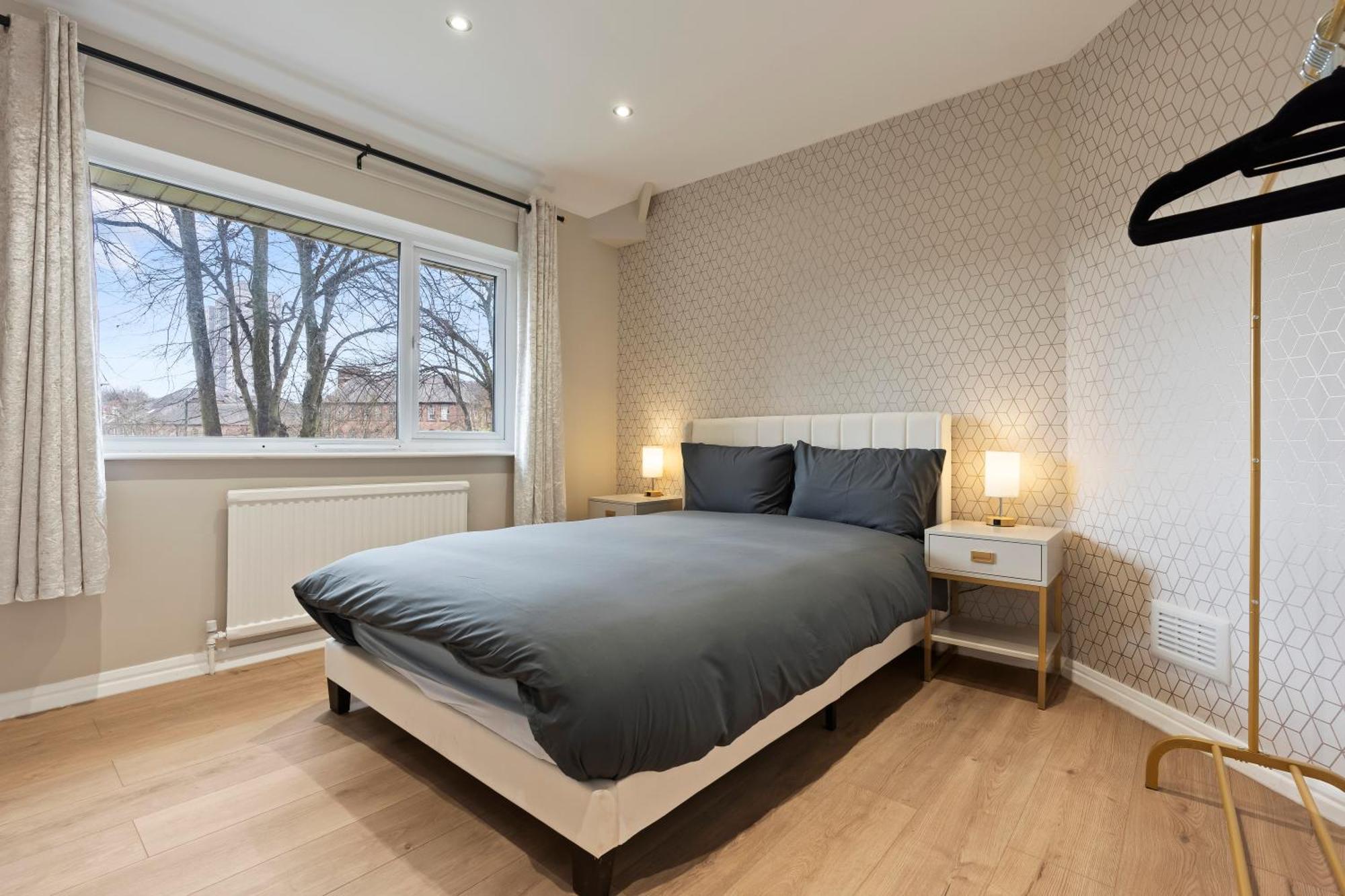 Rosie's House With Drive Parking Nottingham