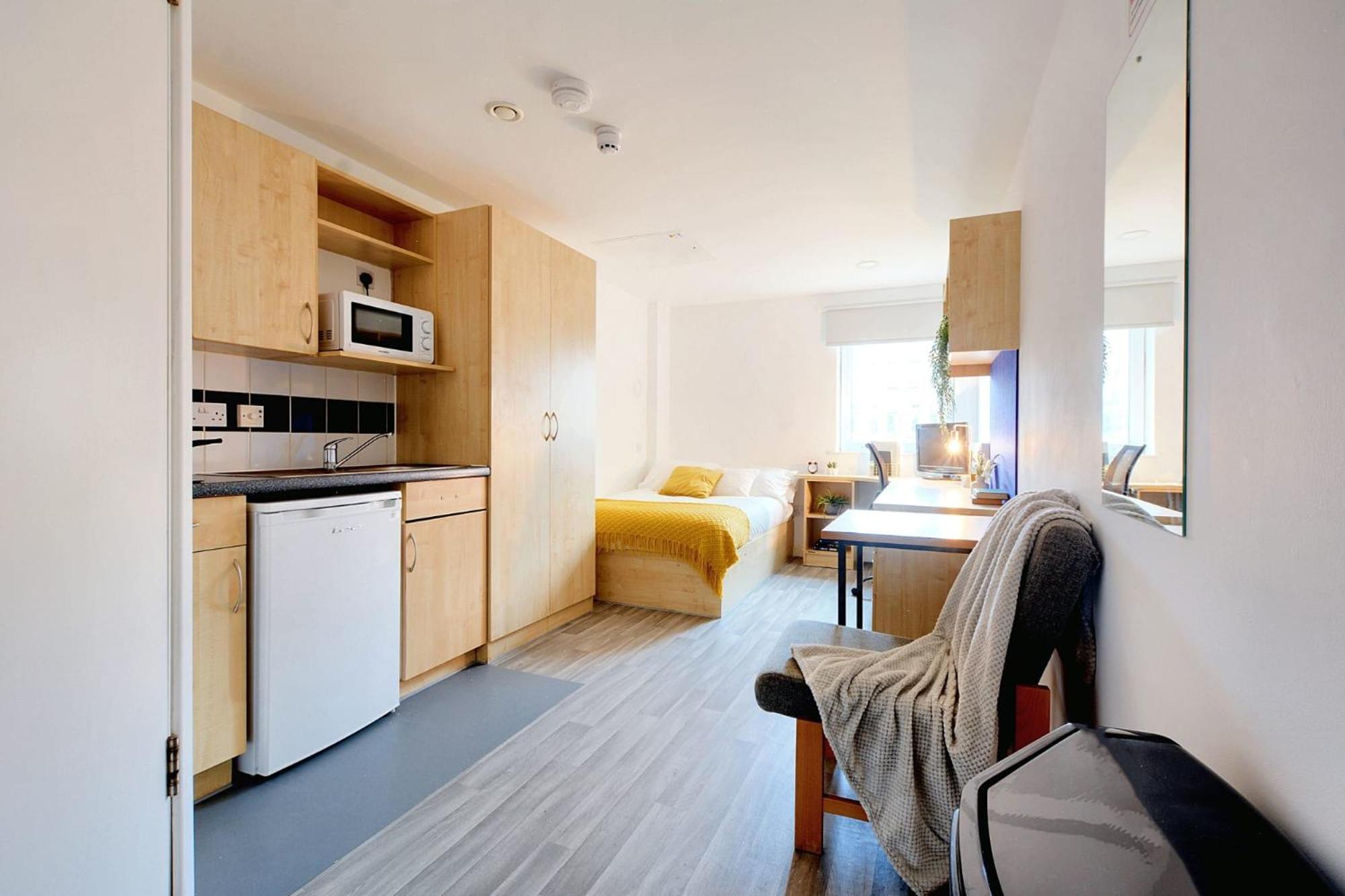 Student Accommodation At Nottingham Two For Students Only Apartment